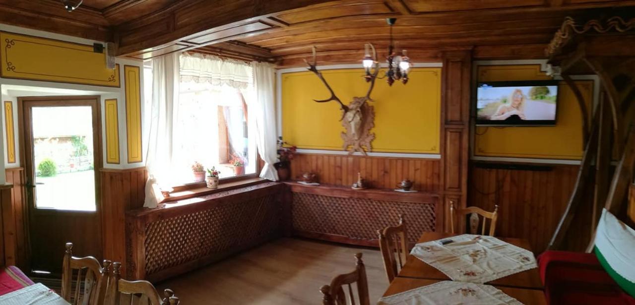 Hotel Радкината Къща à Koprivchtitsa Extérieur photo