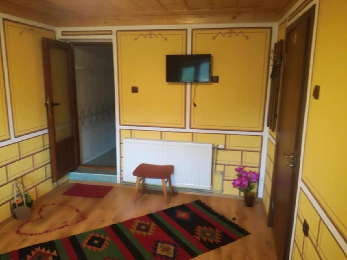 Hotel Радкината Къща à Koprivchtitsa Extérieur photo