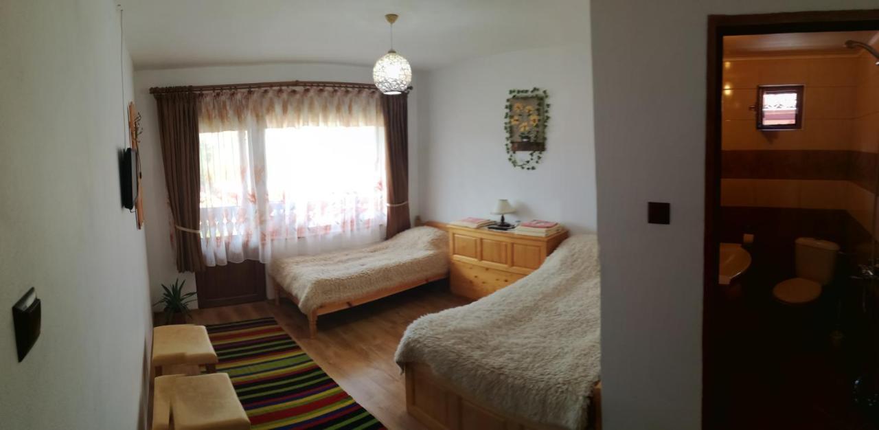 Hotel Радкината Къща à Koprivchtitsa Extérieur photo