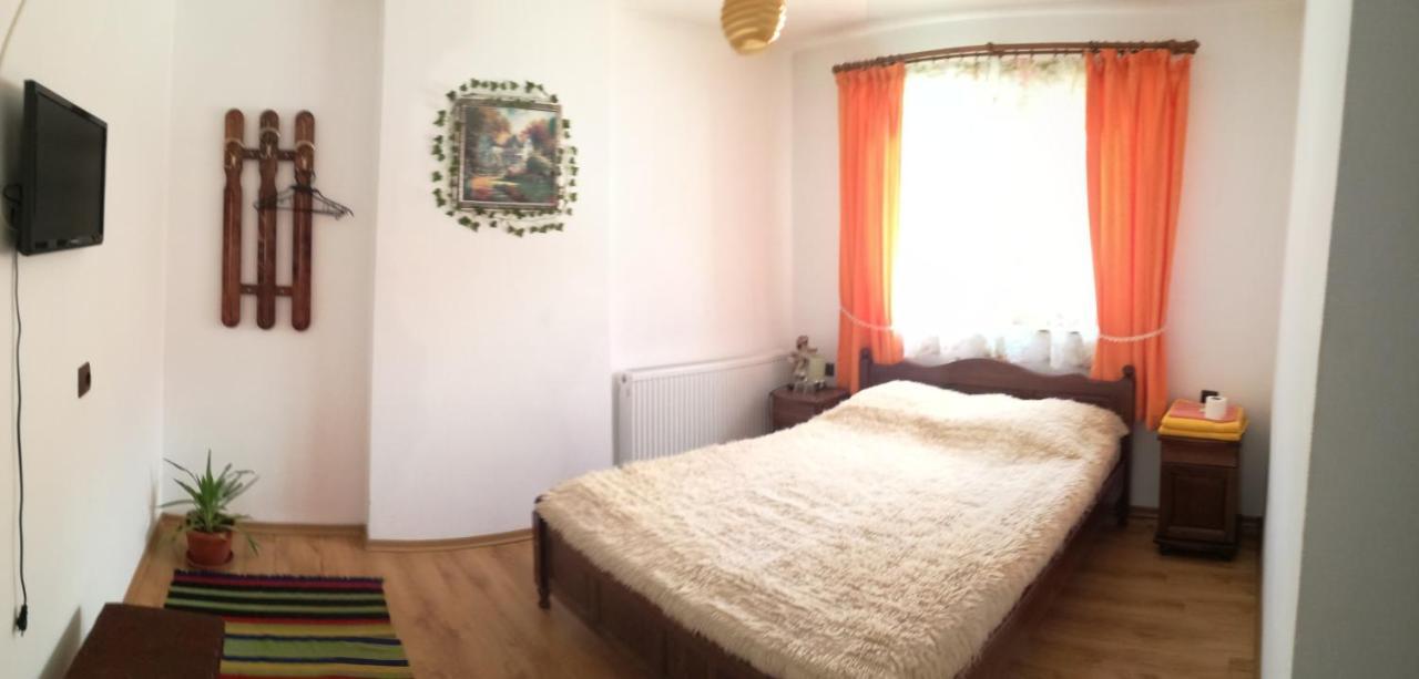 Hotel Радкината Къща à Koprivchtitsa Extérieur photo